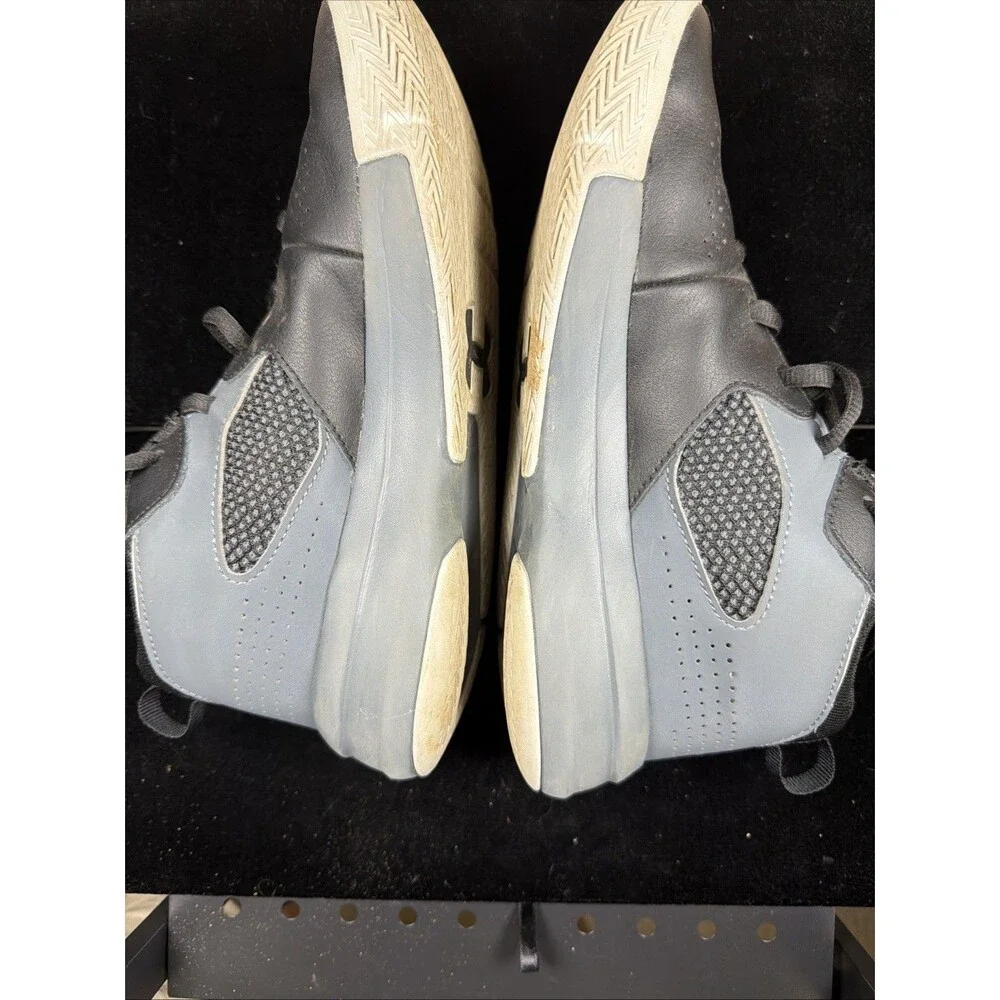 Under Armour Lockdown 6 Youth Basketball Shoes 5.5Y
